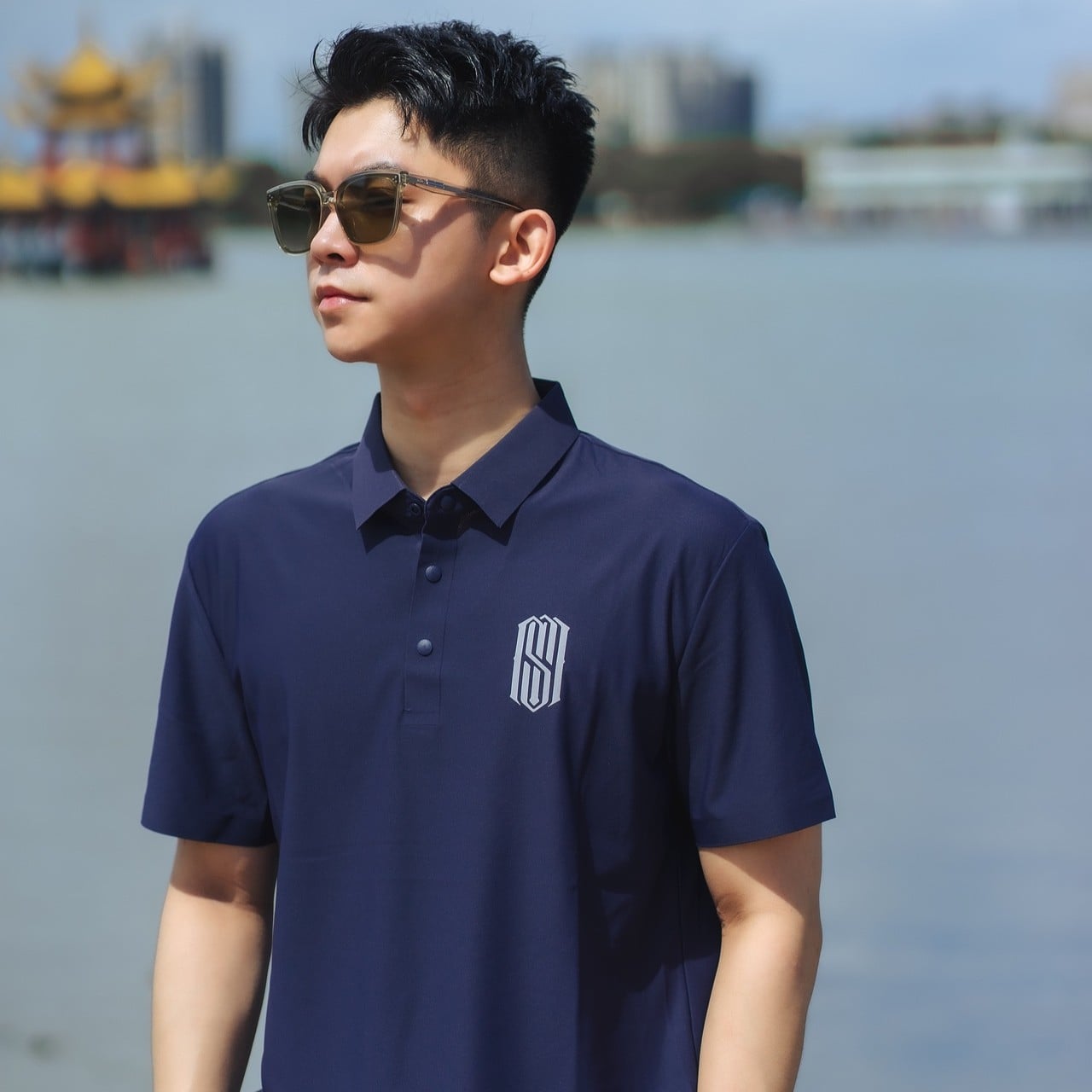 【MESHA】紳士LOGO款 靛藍｜Polo衫 Mesha｜年輕人必備穿搭品牌，帥到不解釋