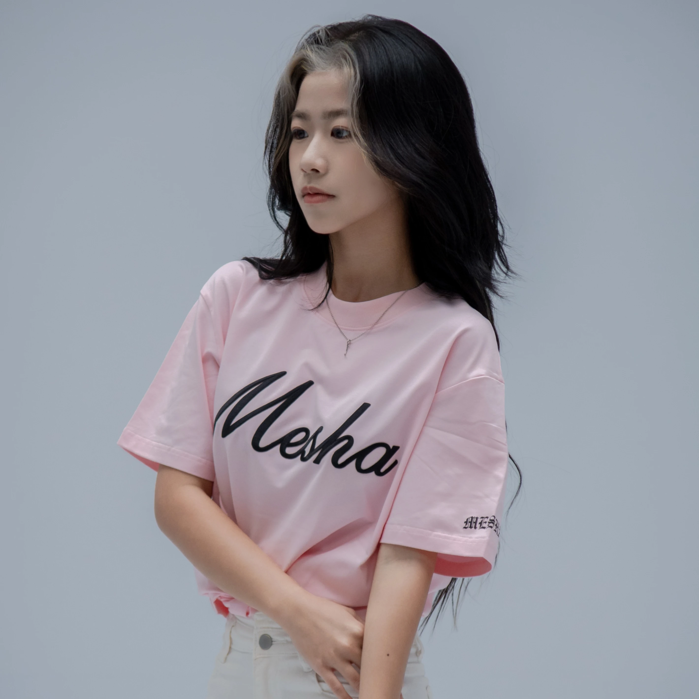 【MESHA】書寫刺繡｜萊卡短T(8色)