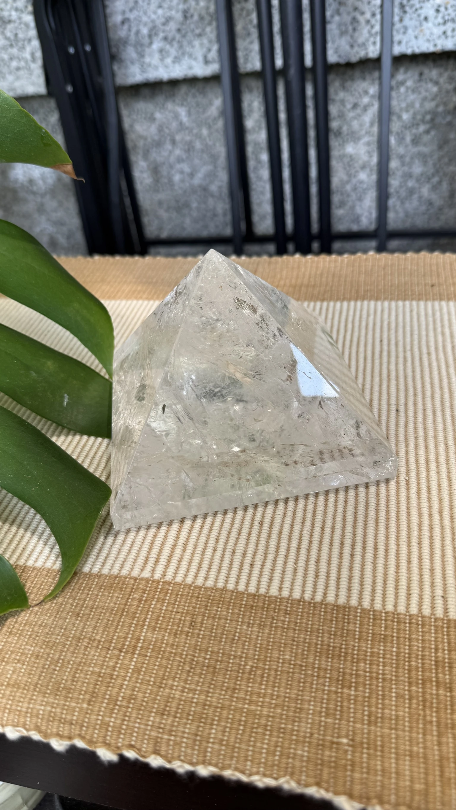 白水晶金字塔