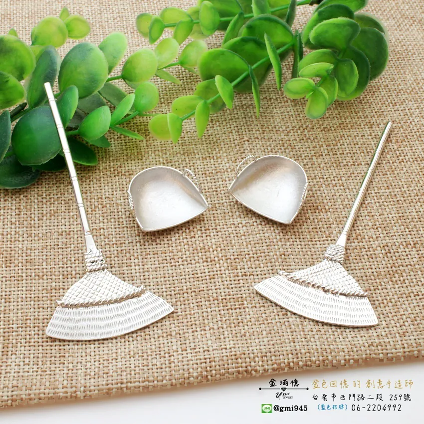 客製化飾品-金銀掃把與畚箕-黃金擺飾|結婚金飾(2)