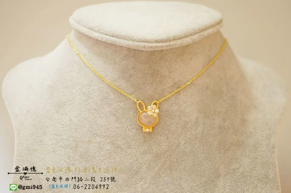 客製化黃金訂做-芙蓉石搭配鑽石-兔子造型黃金項鍊 (3)