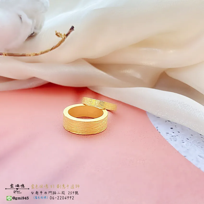 客製化飾品-髮絲紋-黃金對戒 (2)