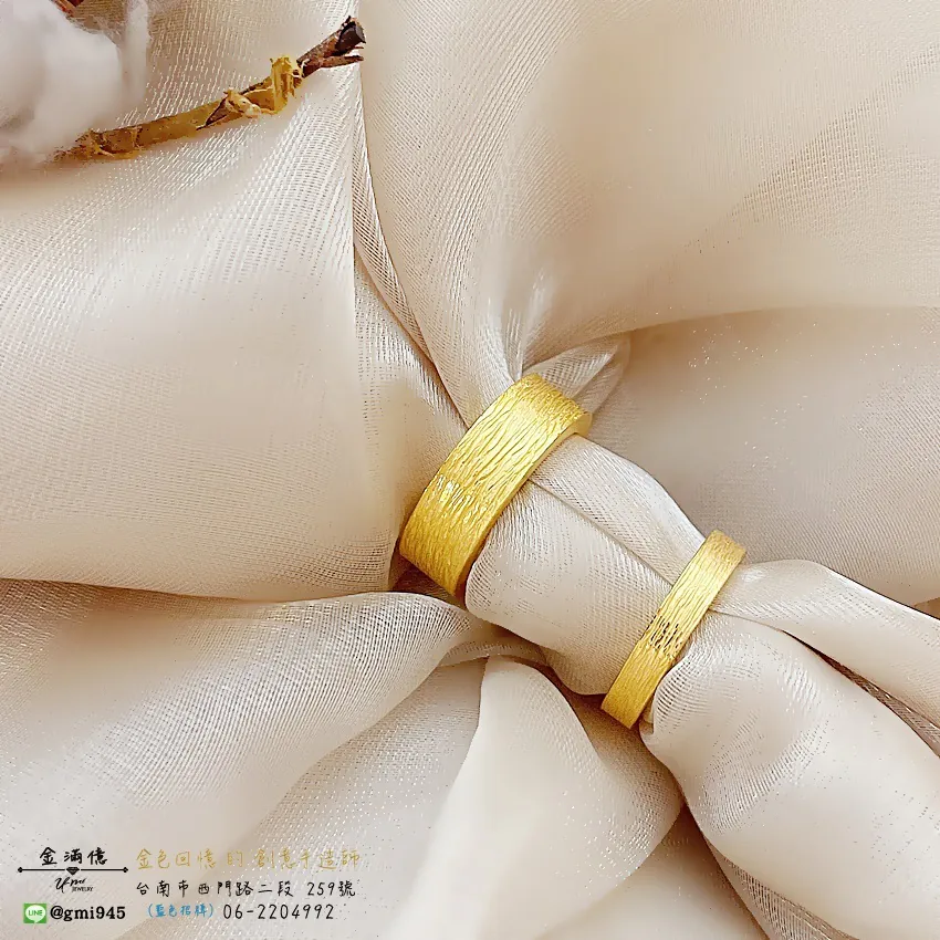 客製化飾品-髮絲紋-黃金對戒 (3)