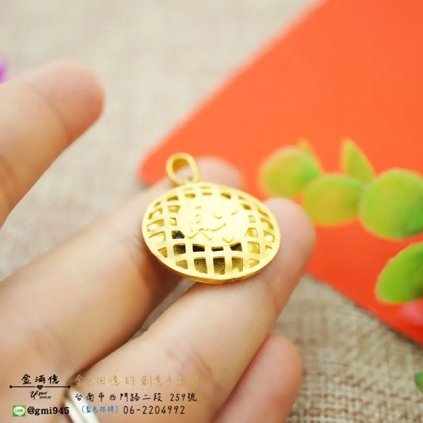 特殊客製化 - 招財造型包鑲客戶的木頭片 -黃金項鍊