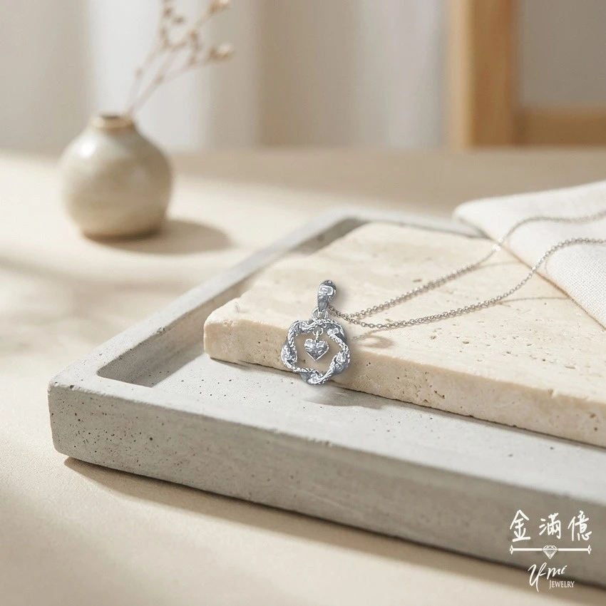 白金墜飾-愛心花環項鍊 金滿億銀樓_03