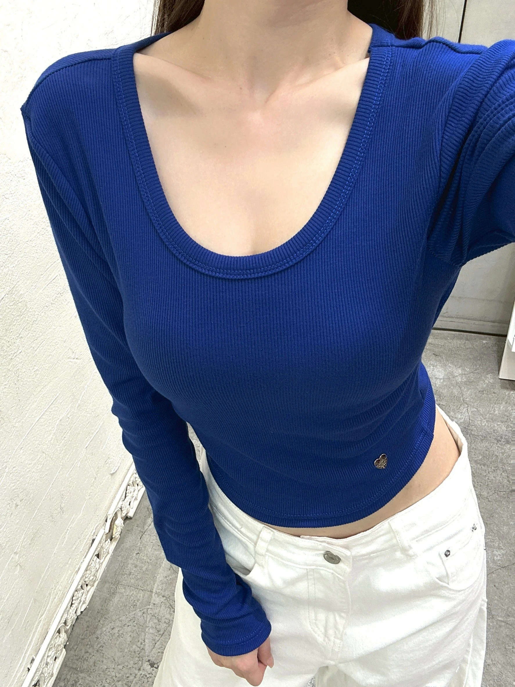 (現貨)獨家歐美款美背扭結長袖上衣