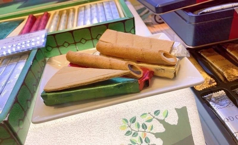 日本 百年老店 本高砂屋綜合脆餅捲心酥禮盒