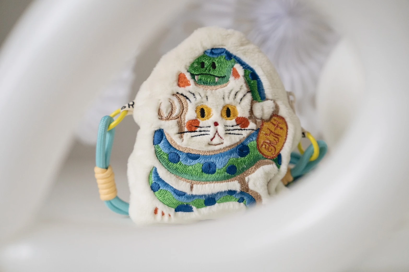 蛇來招財
