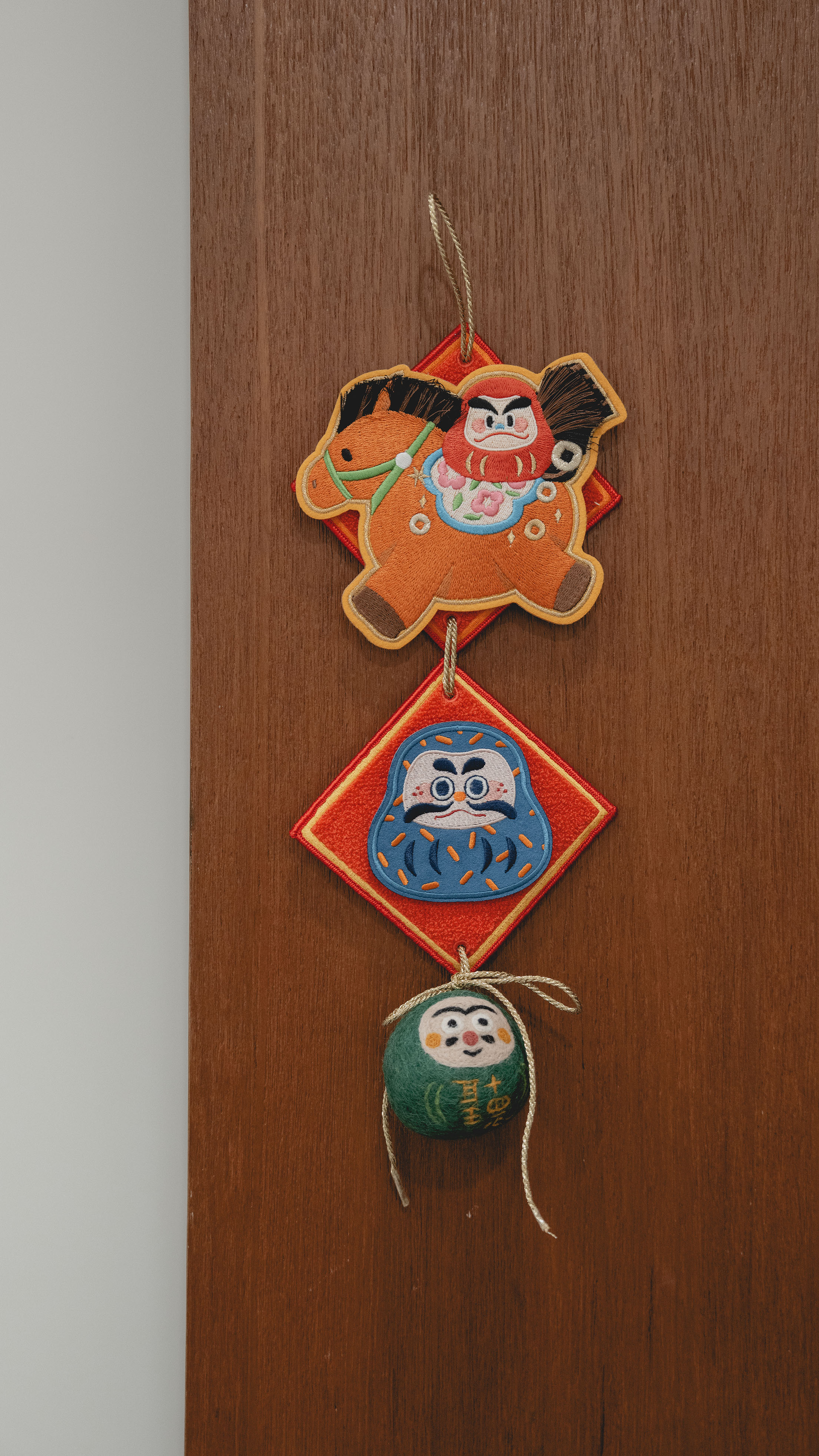 載福而行|comoor 日常心意・馬福神祝福掛飾 COMOOR|客製刺繡吊牌・旅行配件,繡進每個值得記住的時刻