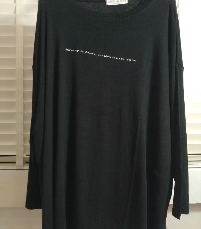 字母舒服上衣