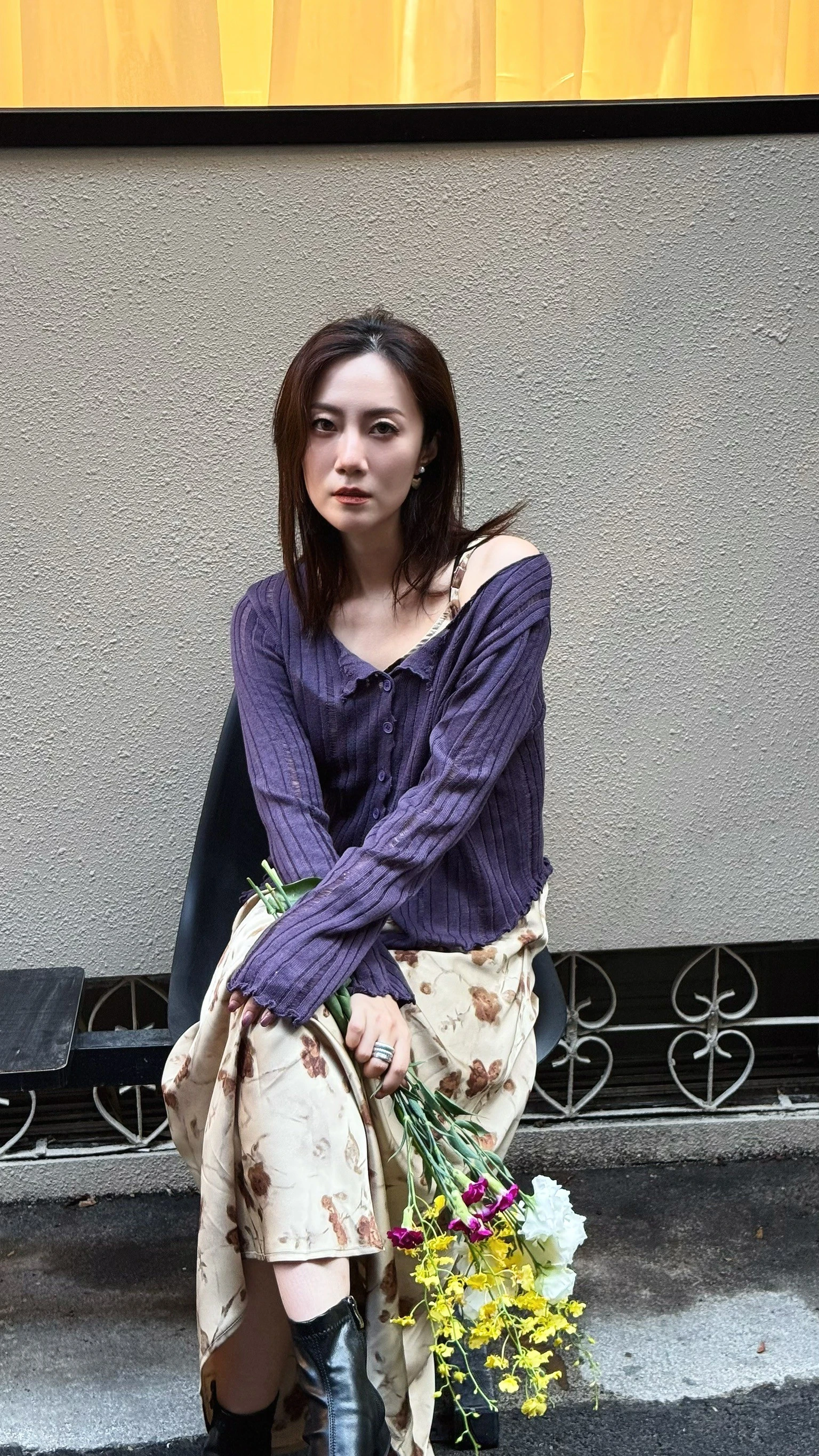 木耳邊腰身針織上衣