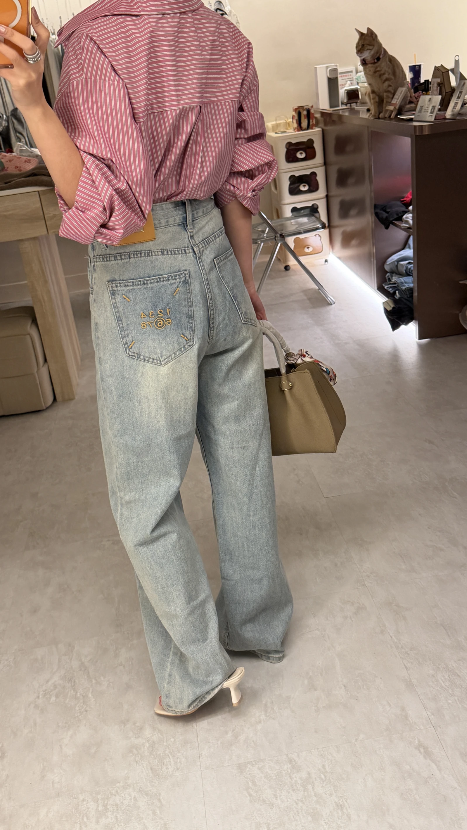 後數字皮標刺繡牛仔褲