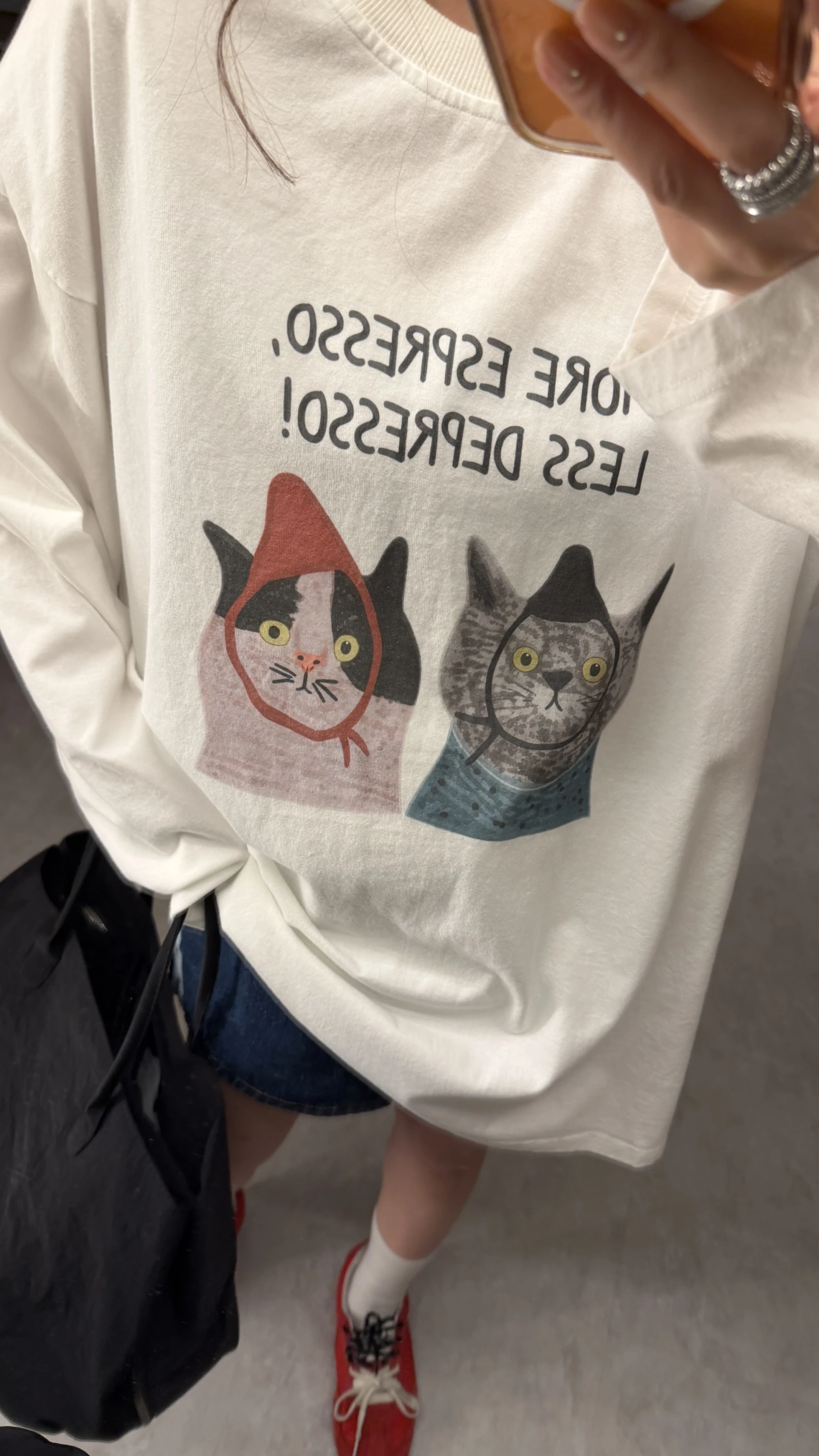 戴帽子貓咪長袖T