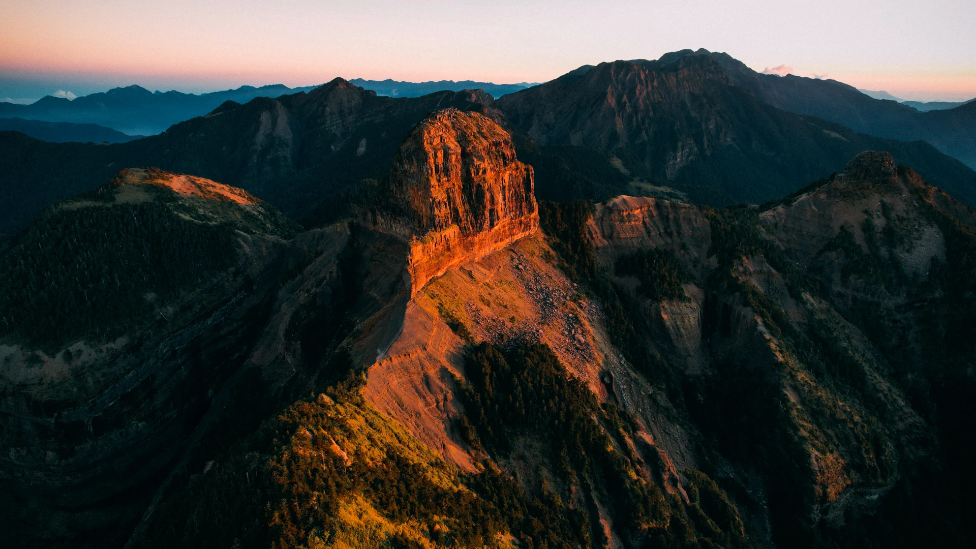 大霸尖山登山｜大霸尖山・小霸尖山・伊澤山・加利山｜三天三夜｜新竹高鐵接駁｜Mount Dabajian Trek｜3D3N｜Hsinchu HSR Shuttle