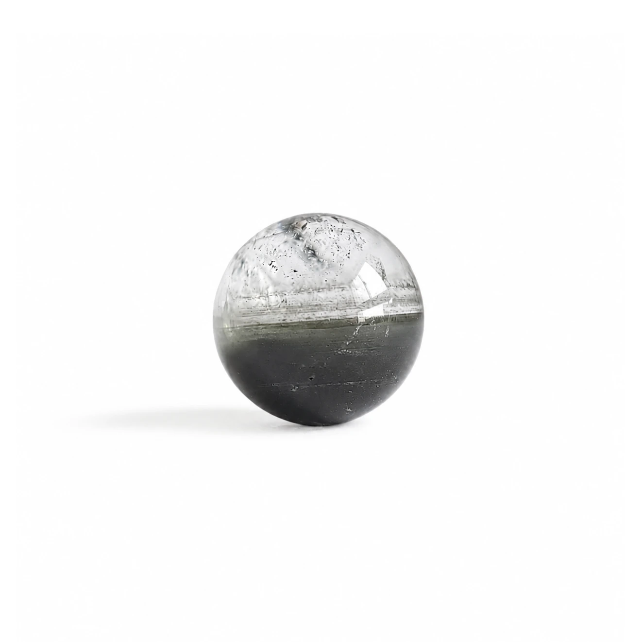 1.85cm—幽境晶景｜天然幽靈水晶球・層景晶礦擺件