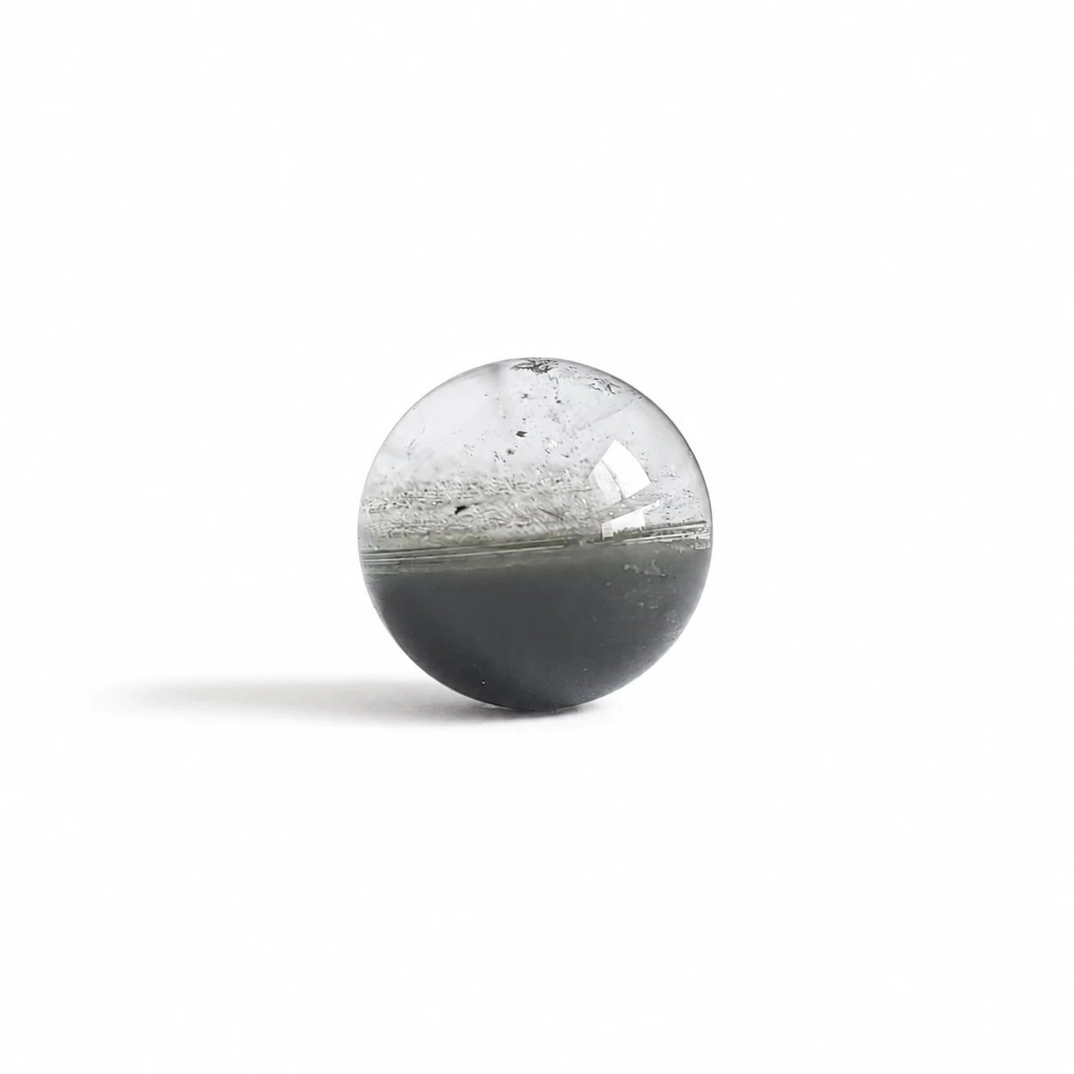 1.85cm—幽境晶景｜天然幽靈水晶球・層景晶礦擺件