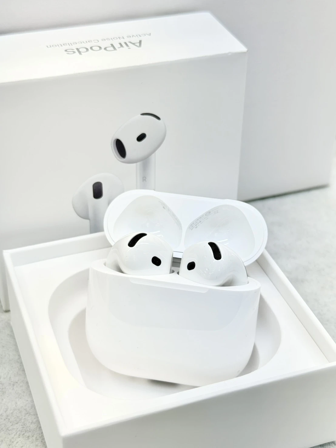 AirPods 4 主動式降噪款