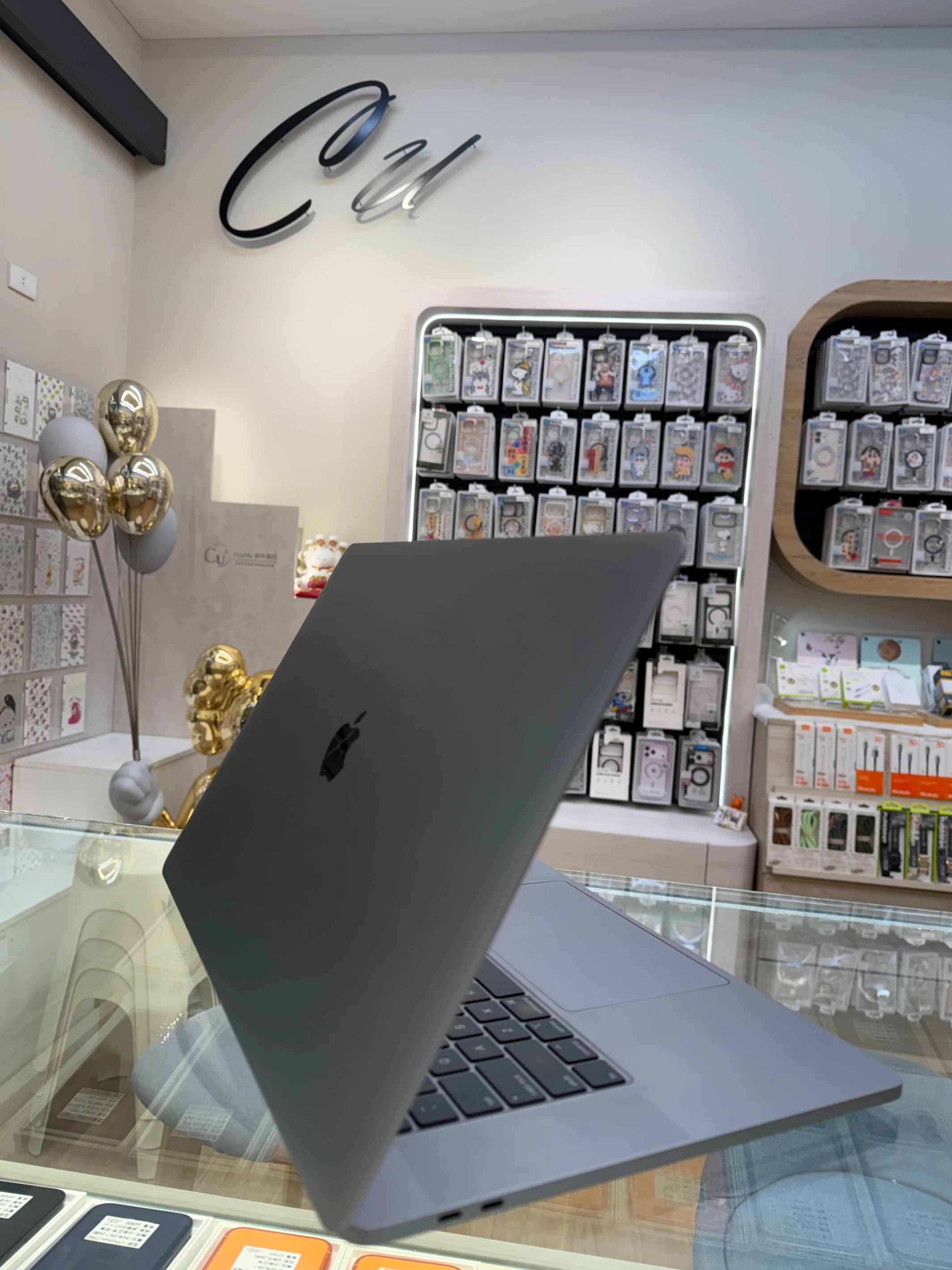 MacBook Pro i7 2019 16+512G