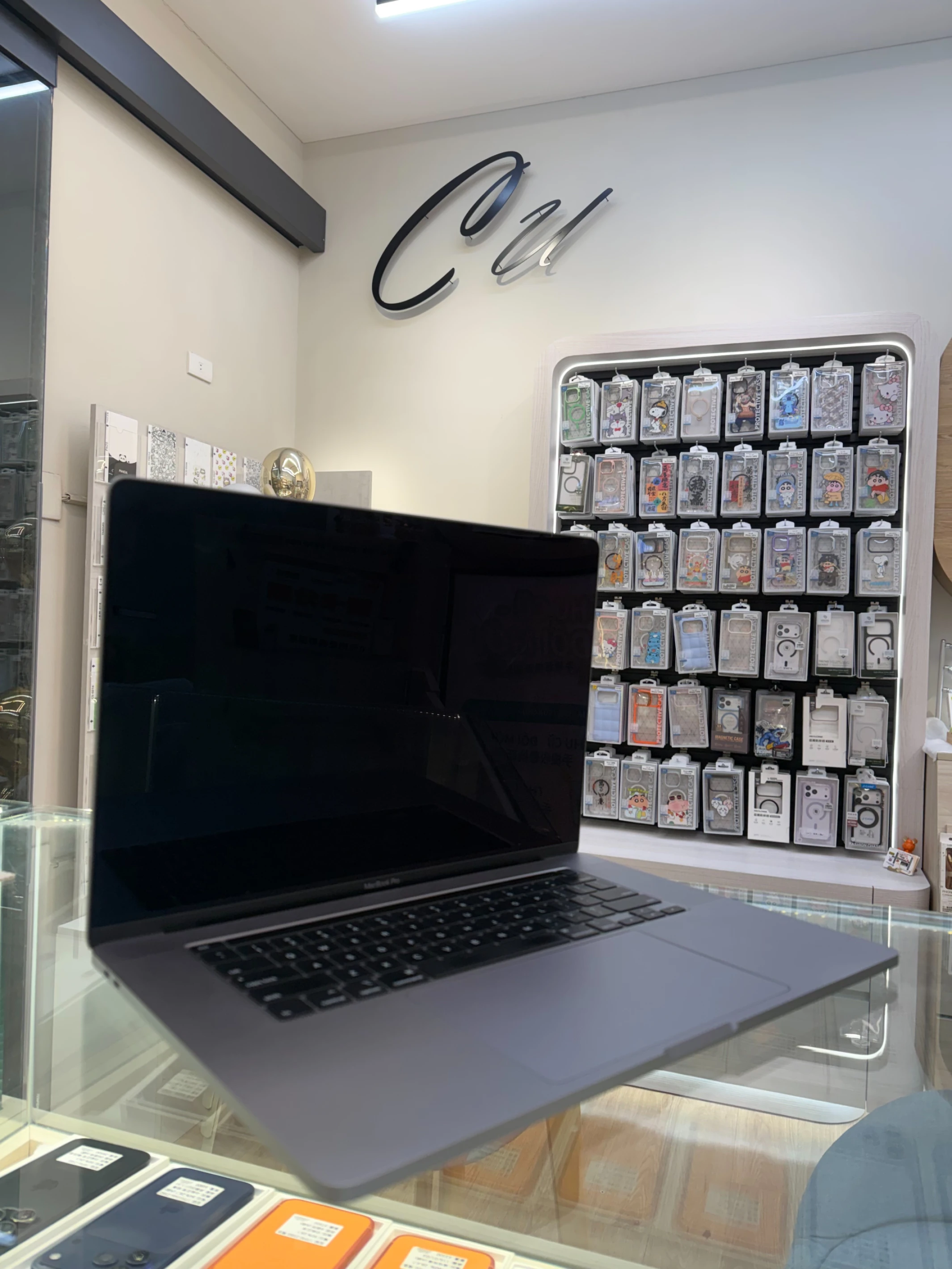 MacBook Pro i7 2019 16+512G