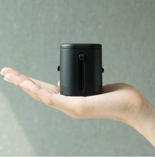 Travelmall 4 USB 多國旅行轉換插頭 (4.5 A)