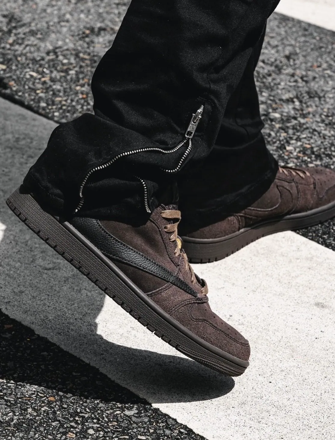 INGRAINED｜Travis Scott x Air Jordan 1 Low OG "Velvet Brown" 絲絨黑摩卡 倒勾 休閒鞋 DM7866-202