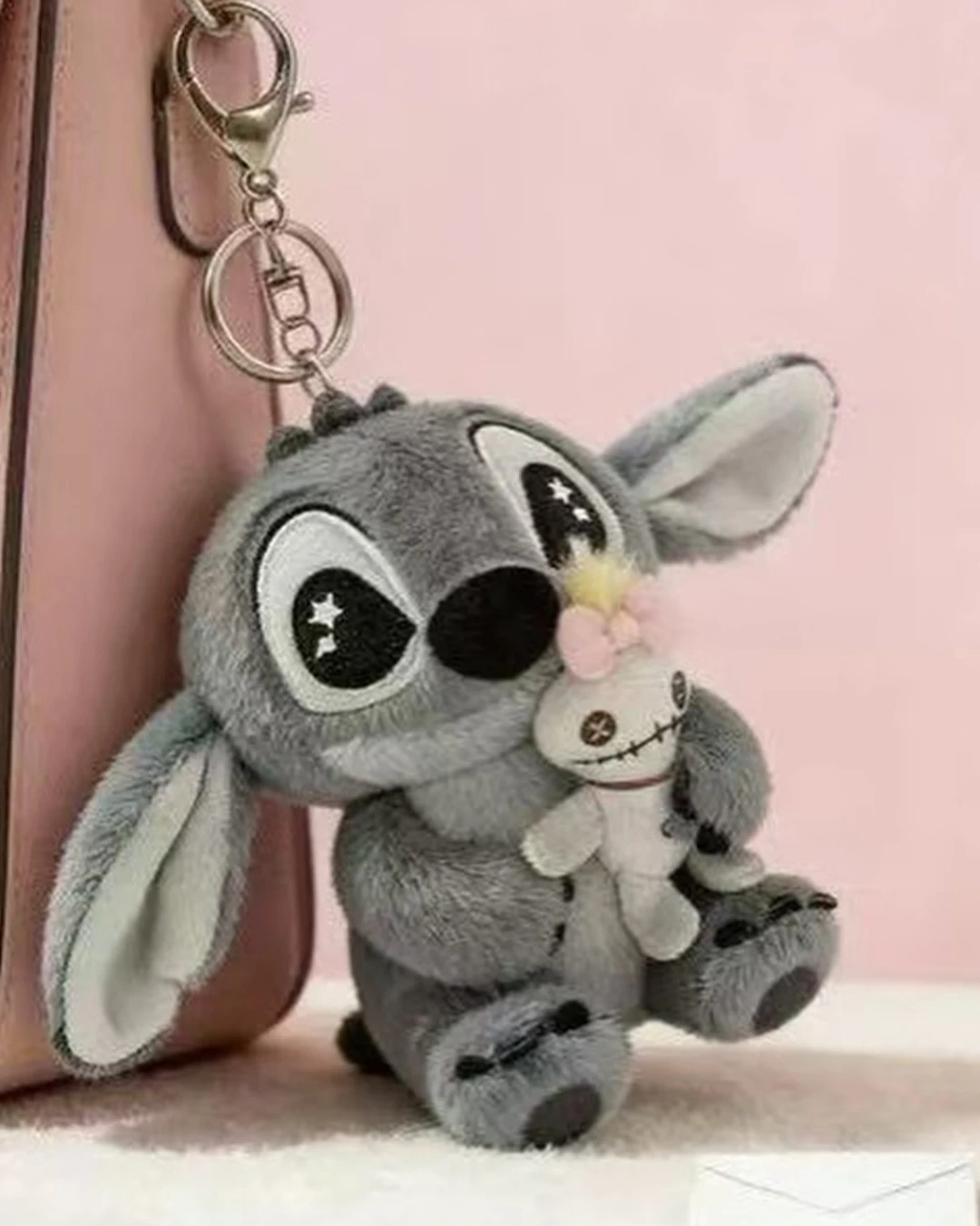 Disney Stitch ｜暖冬可可 炭灰 黑皮史迪奇 娃娃 玩偶 鑰匙圈 夜色迷藏