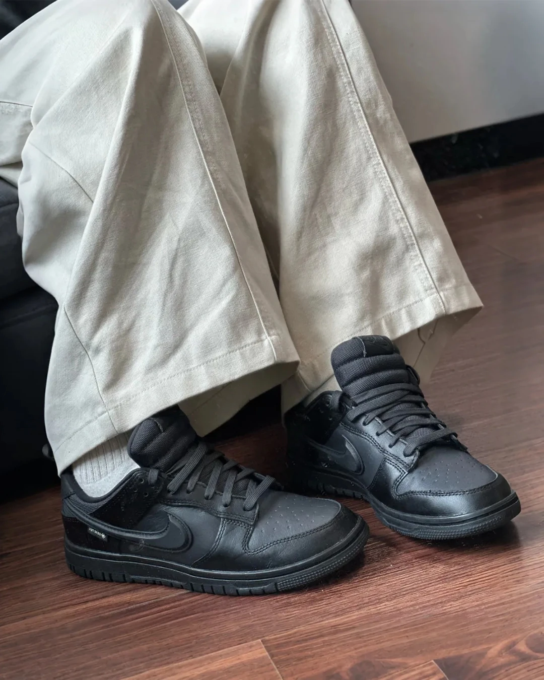 INGRAINED｜Nike Dunk Low Gore-Tex｜黑武士 防潑水 全黑 立體勾 HQ2053-001