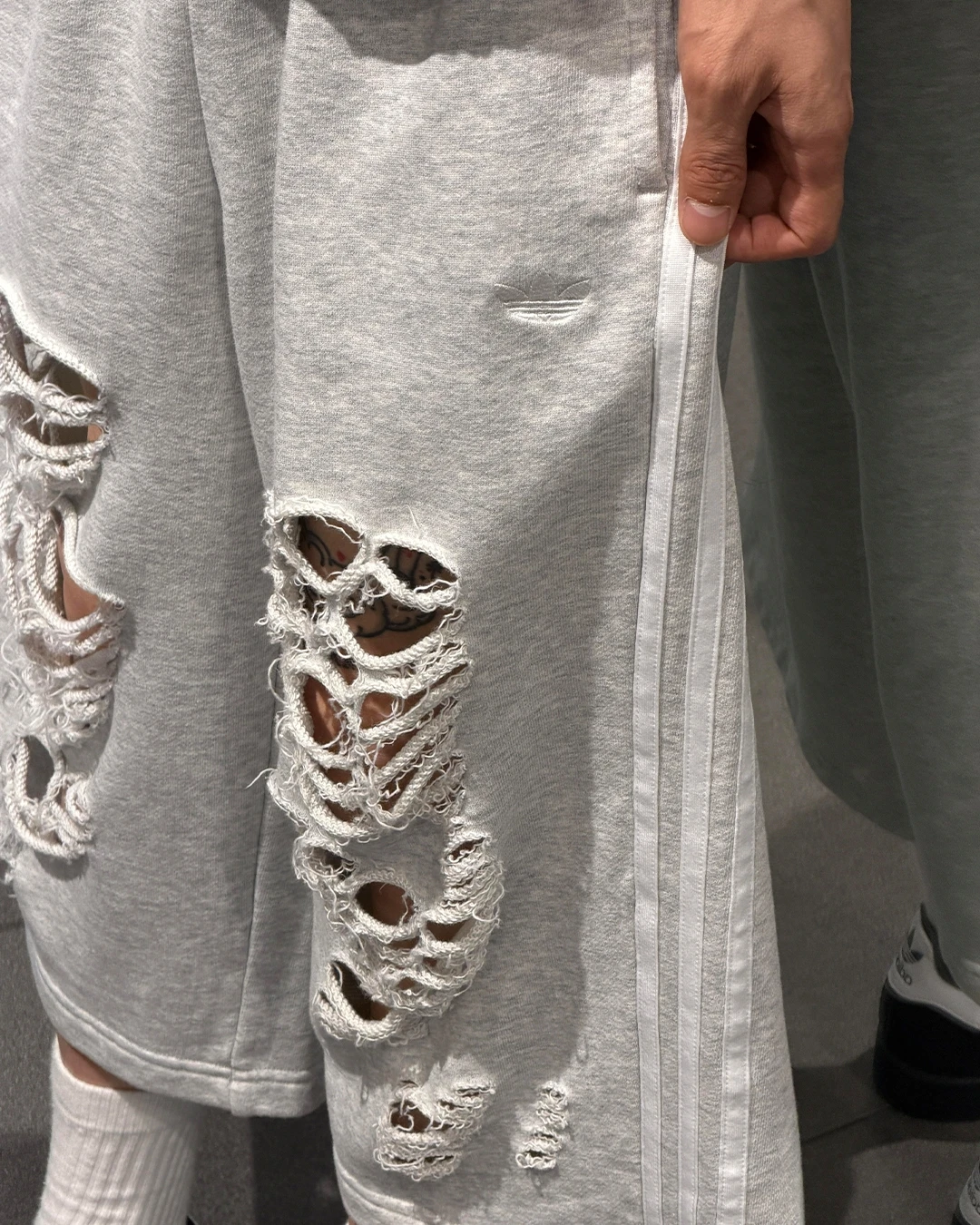adidas Originals｜運動 休閒 寬鬆 破壞 七分褲 LC6461