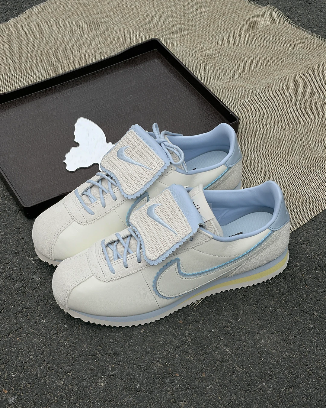 INGRAINED｜Nike Cortez SE ｜日本新款 白藍 花邊 翻蓋 長鞋舌 阿甘 阿甘鞋 IW6363-117