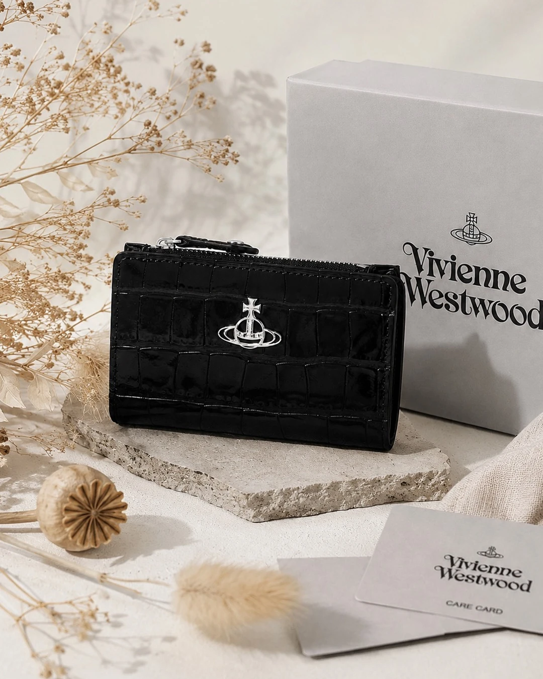 Vivienne Westwood｜經典行星 土星 LOGO 鱷魚紋 超薄 掀蓋 卡夾 零錢包