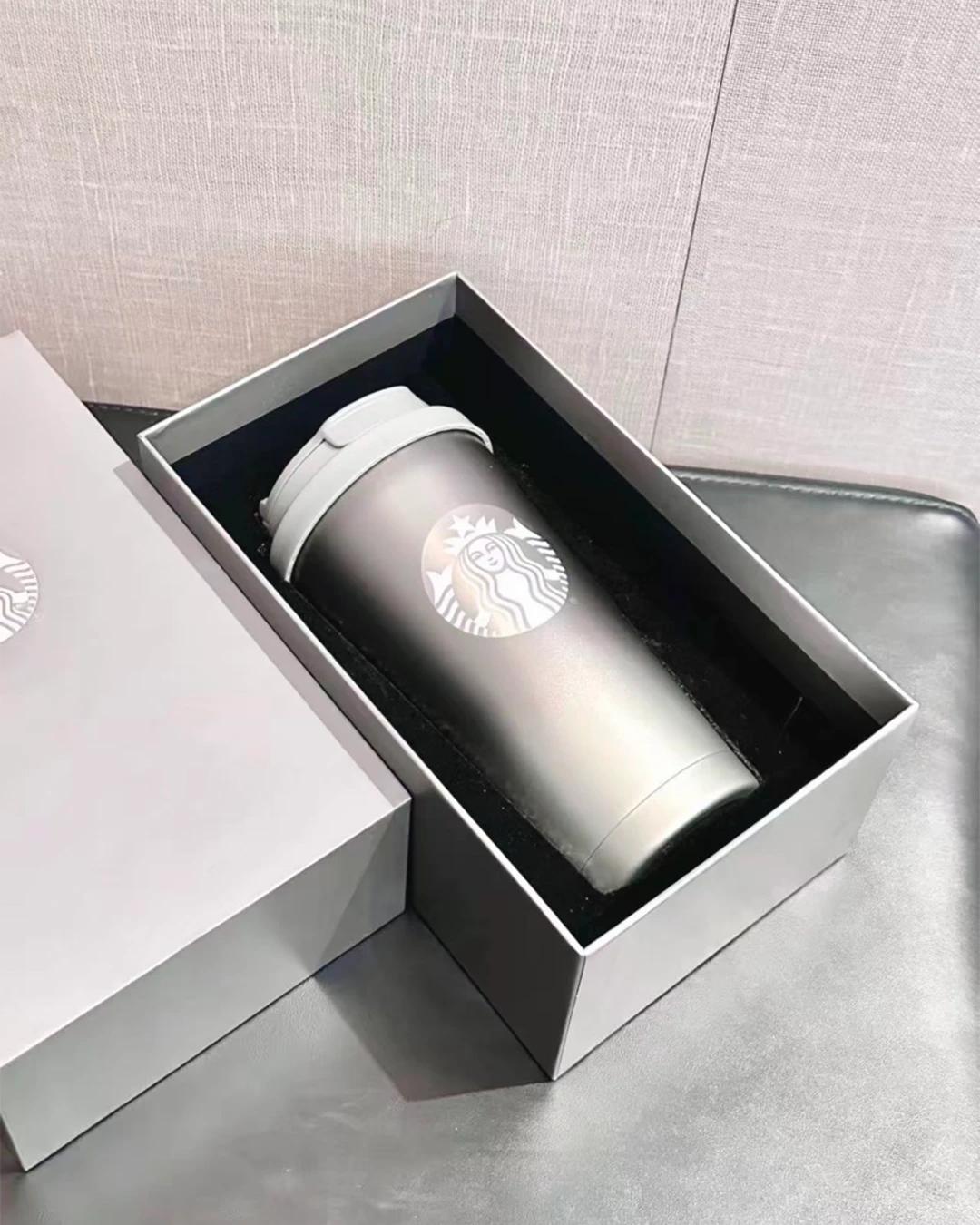 STARBUCKS｜星巴克 經典系列 黑銀漸變款 不鏽鋼保溫杯 禮盒裝 500ML