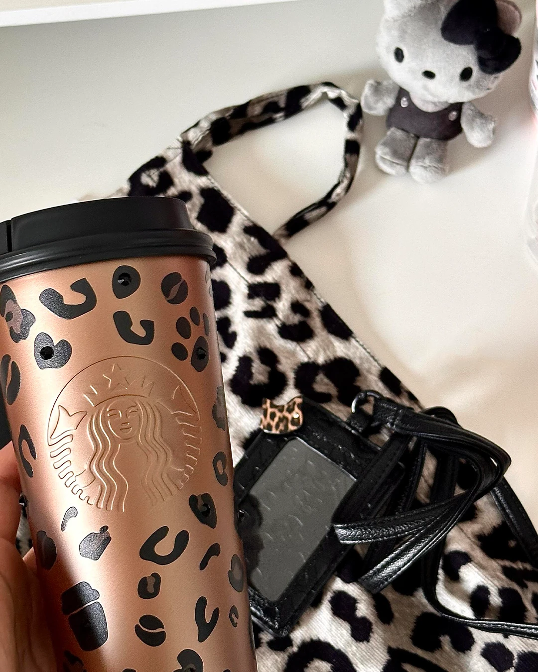 Starbucks｜starbucks 星巴克 豹紋咖調系列貼鑽 一杯雙蓋 隨行杯 禮盒 710ml