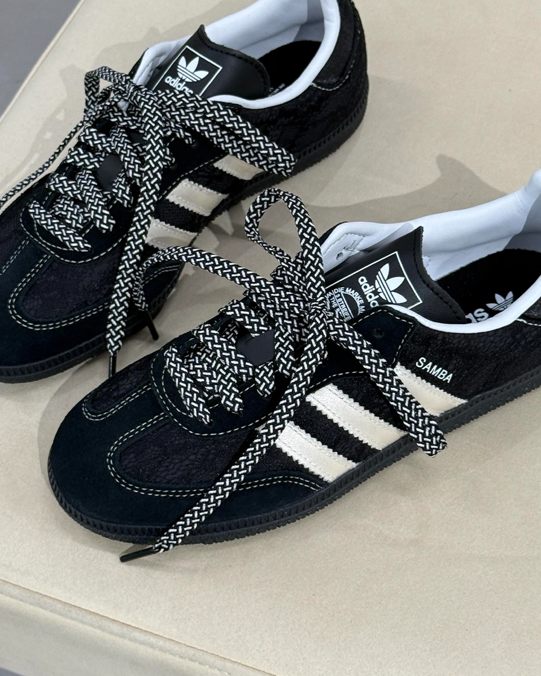 INGRAINED｜adidas Samba OG｜德訓鞋 黑底白縫線 蕾絲 拼接 KH7842