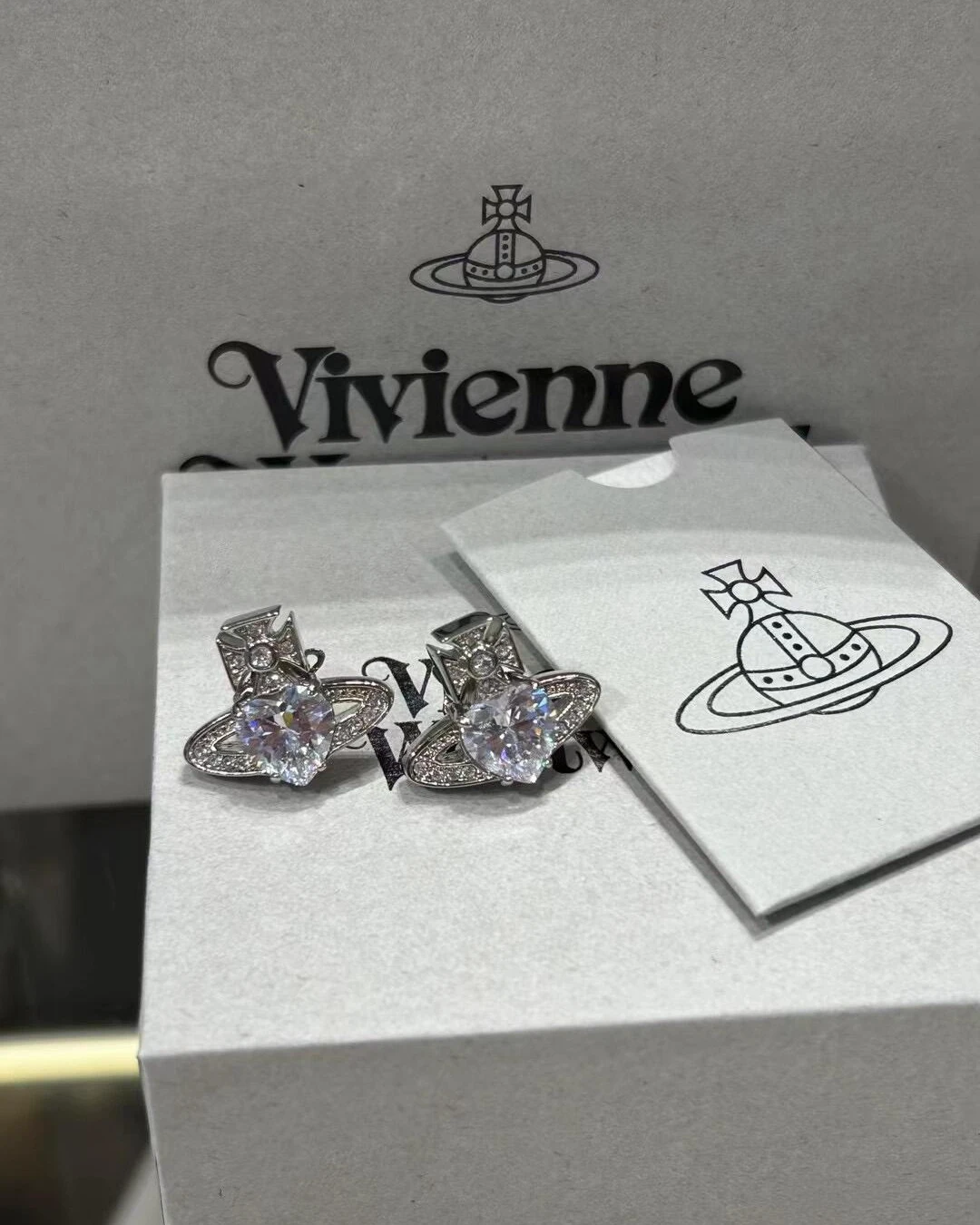 Vivienne Westwood ｜Ariella 薇薇安 西太后 心型 星球 標誌 愛心水晶 穿針式耳環