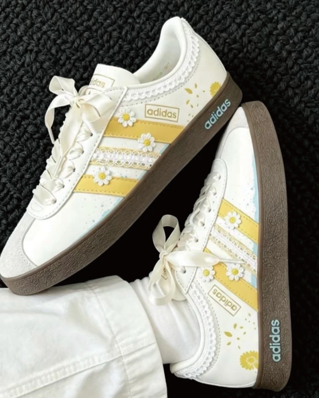 ADIDAS｜愛迪達 復古德訓鞋 小雛菊 奶油黃 緞帶鞋帶 少女感