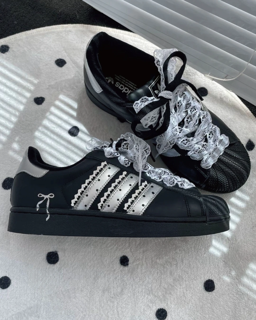 ADIDAS｜adidas originals superstar 2 愛迪達 三葉草 貝殼鞋 甜酷 蕾絲 緞帶 芭蕾風 潮流穿搭