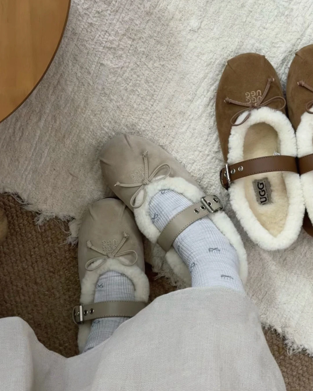 UGG｜雲朵 瑪莉珍鞋 毛絨設計 麂皮鞋面 蝴蝶結 秋冬單品 冬季穿搭 OZ1033