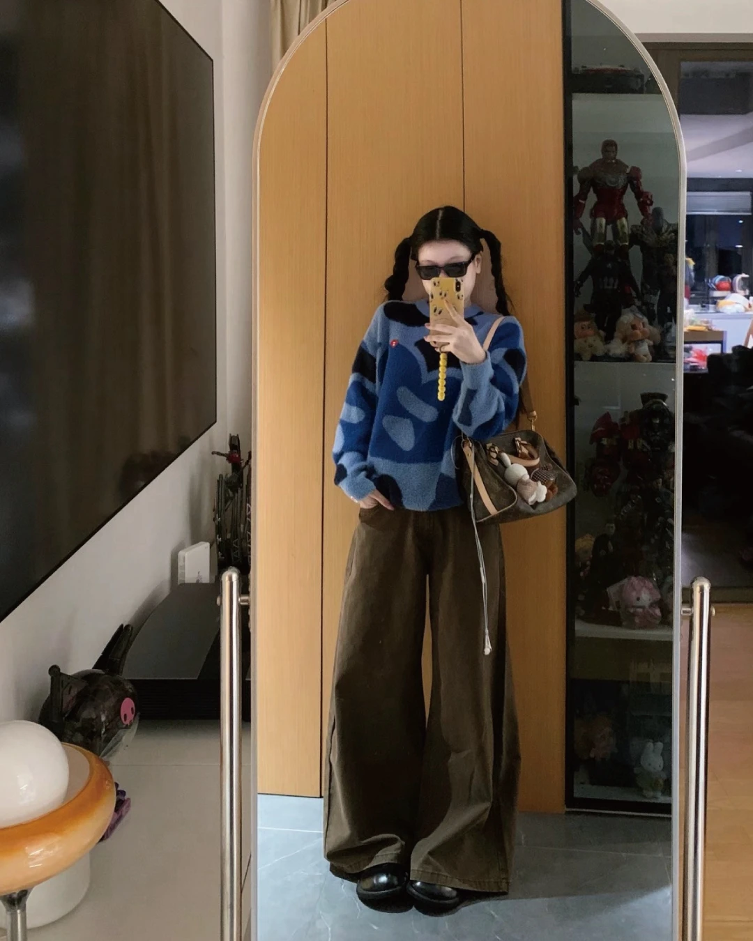 Apee｜Apee 潮流愛心迷彩針織毛衣 美式街頭 潮流穿搭 甜酷風 個性穿搭