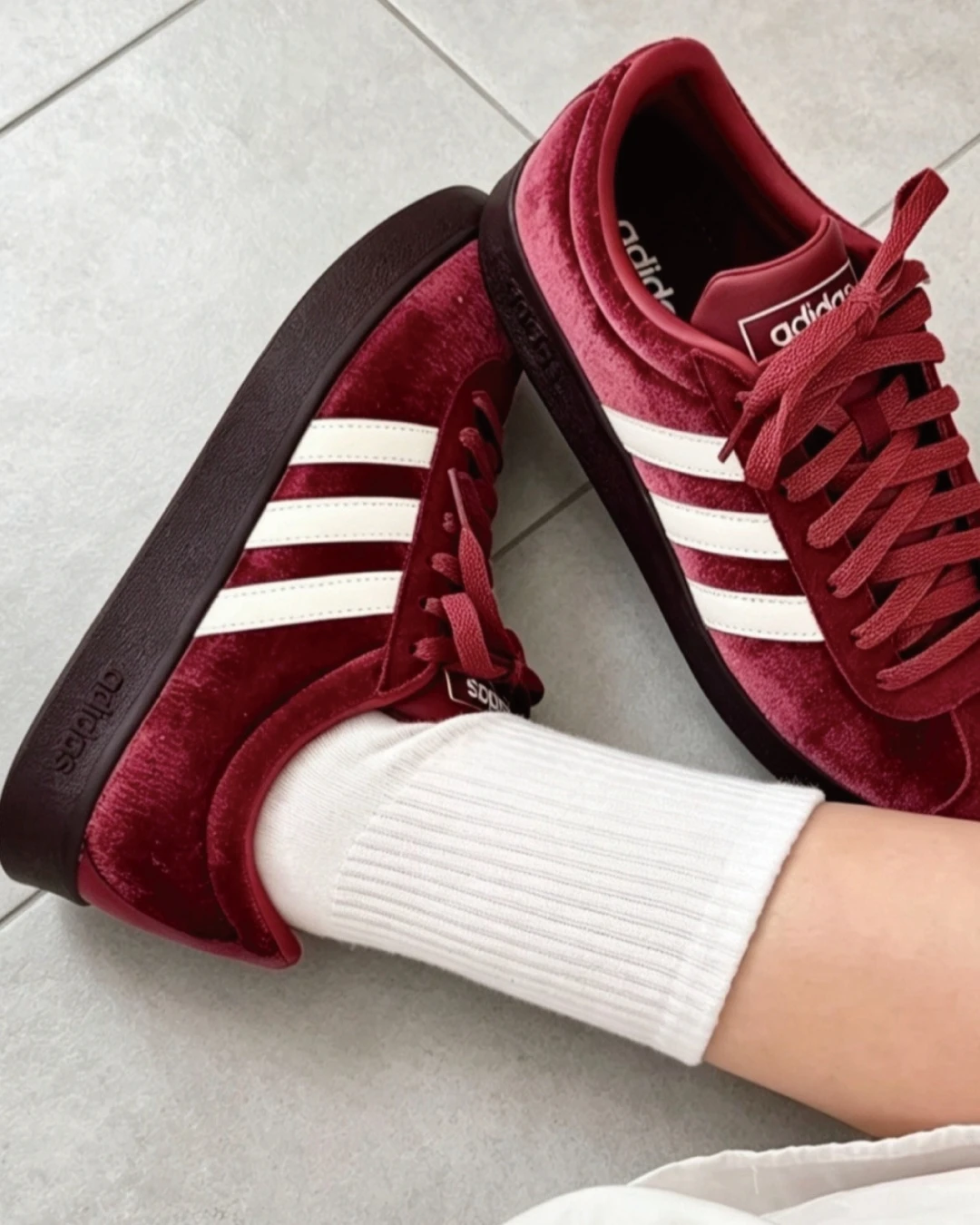 INGRAINED｜ADIDAS｜ADIDAS VL COURT 絲絨酒紅 黑色菱格紋 復古德訓鞋 潮流穿搭 LB5803 LB5798