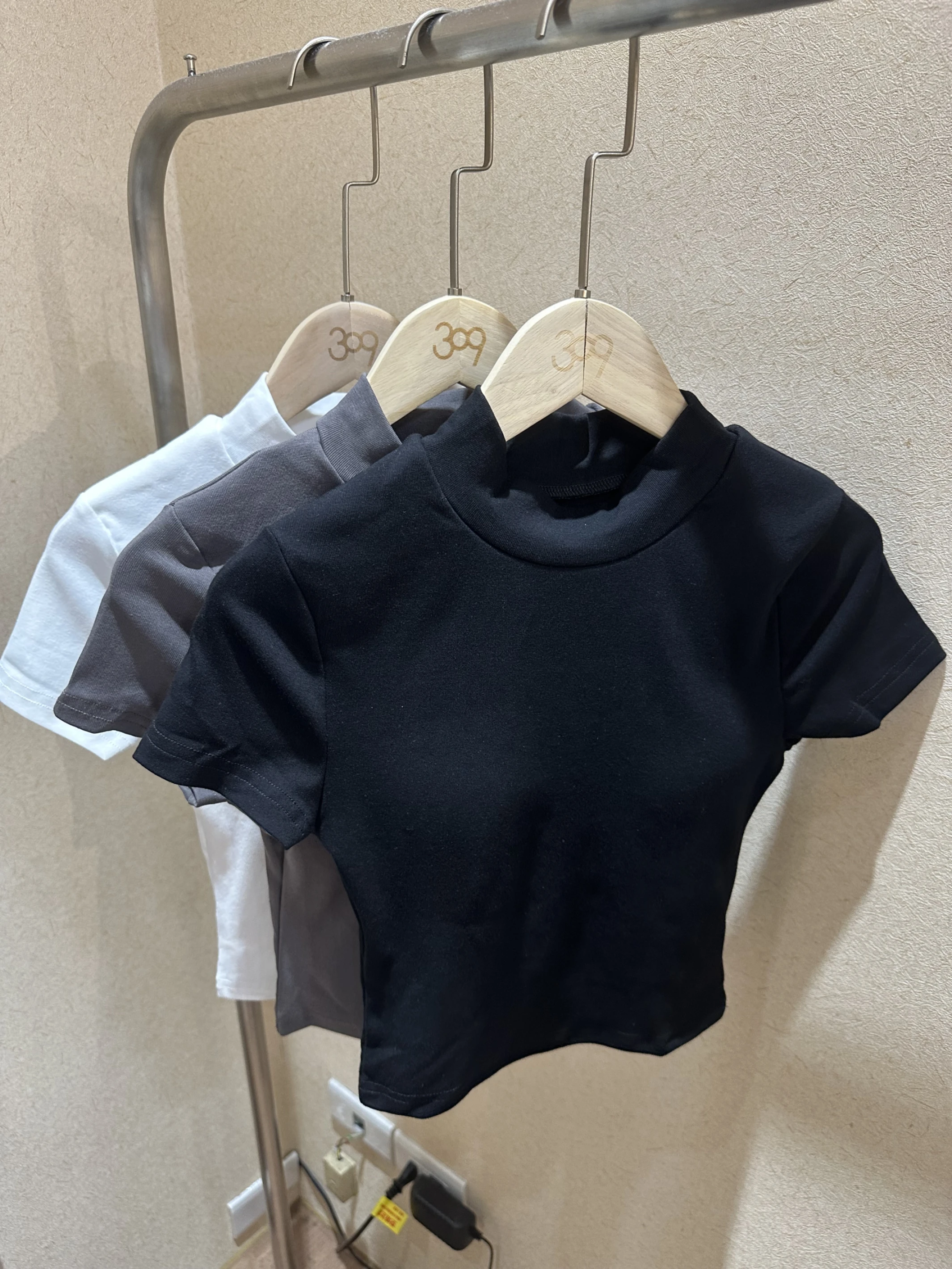 半領緊身短版 Baby T