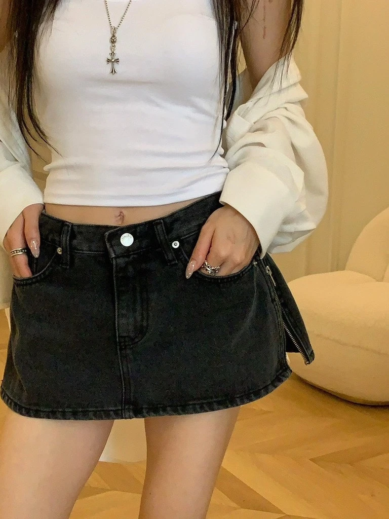率性兩側拉鏈造型短褲裙