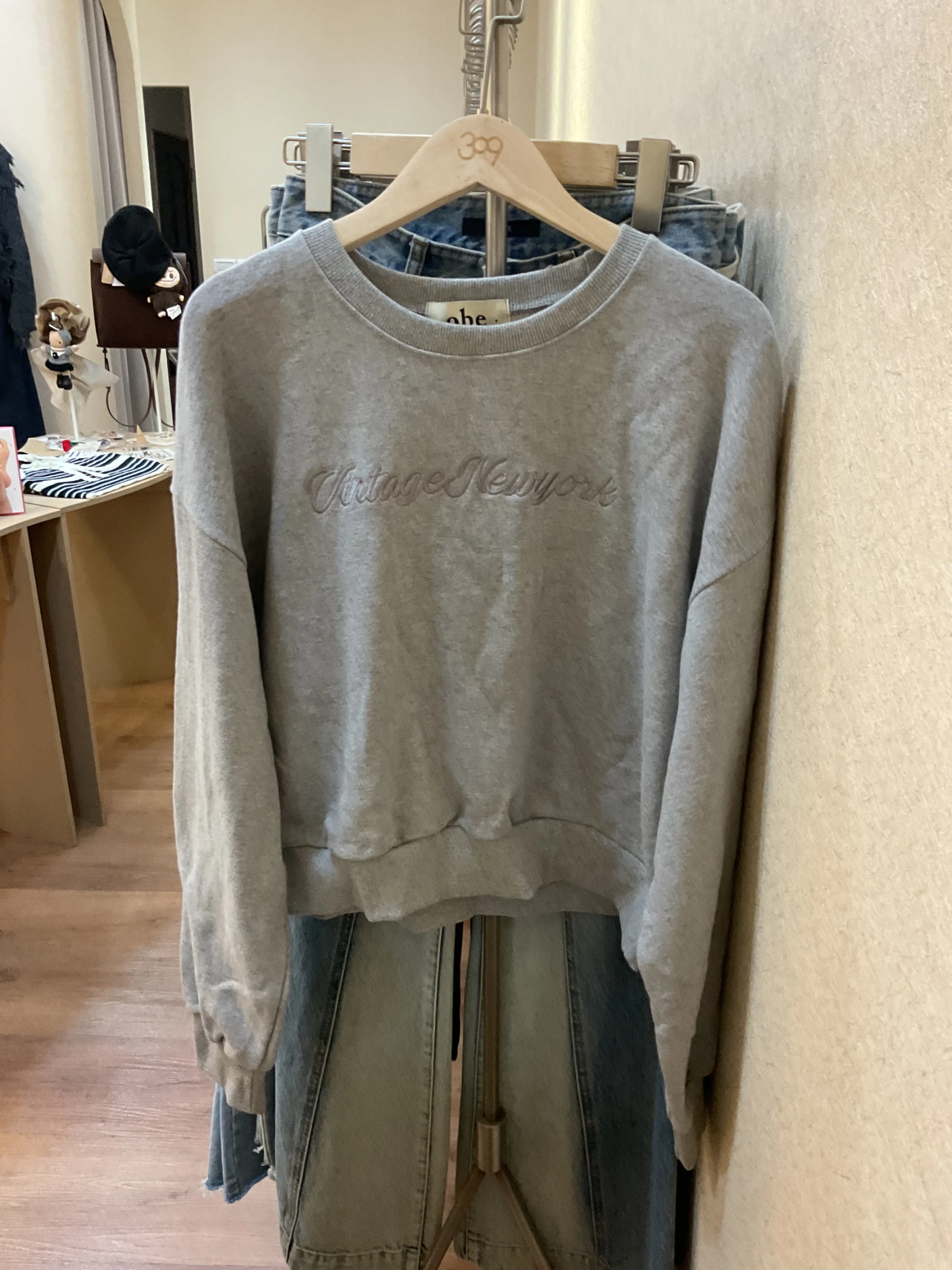 短版大學T