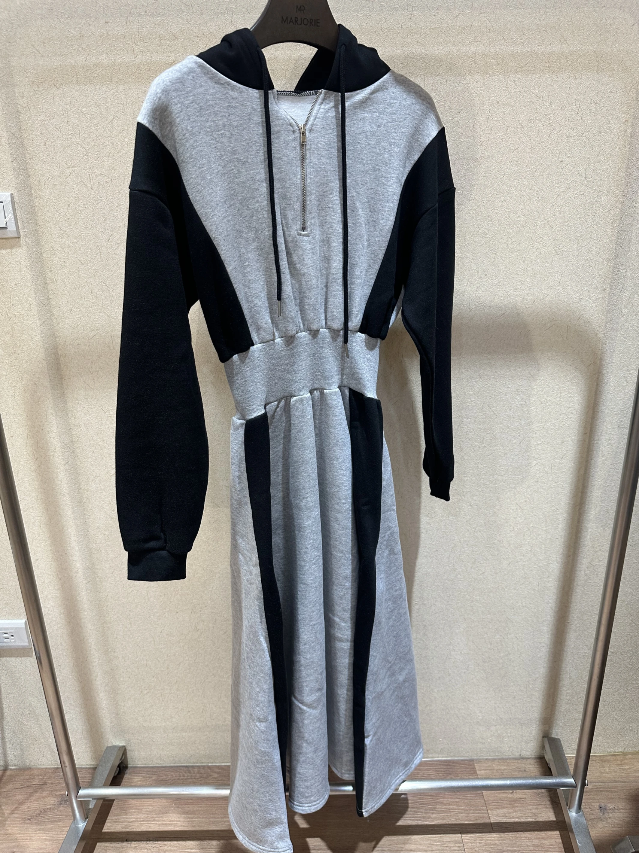 Birthday撞色立體剪裁連帽刷毛套裝