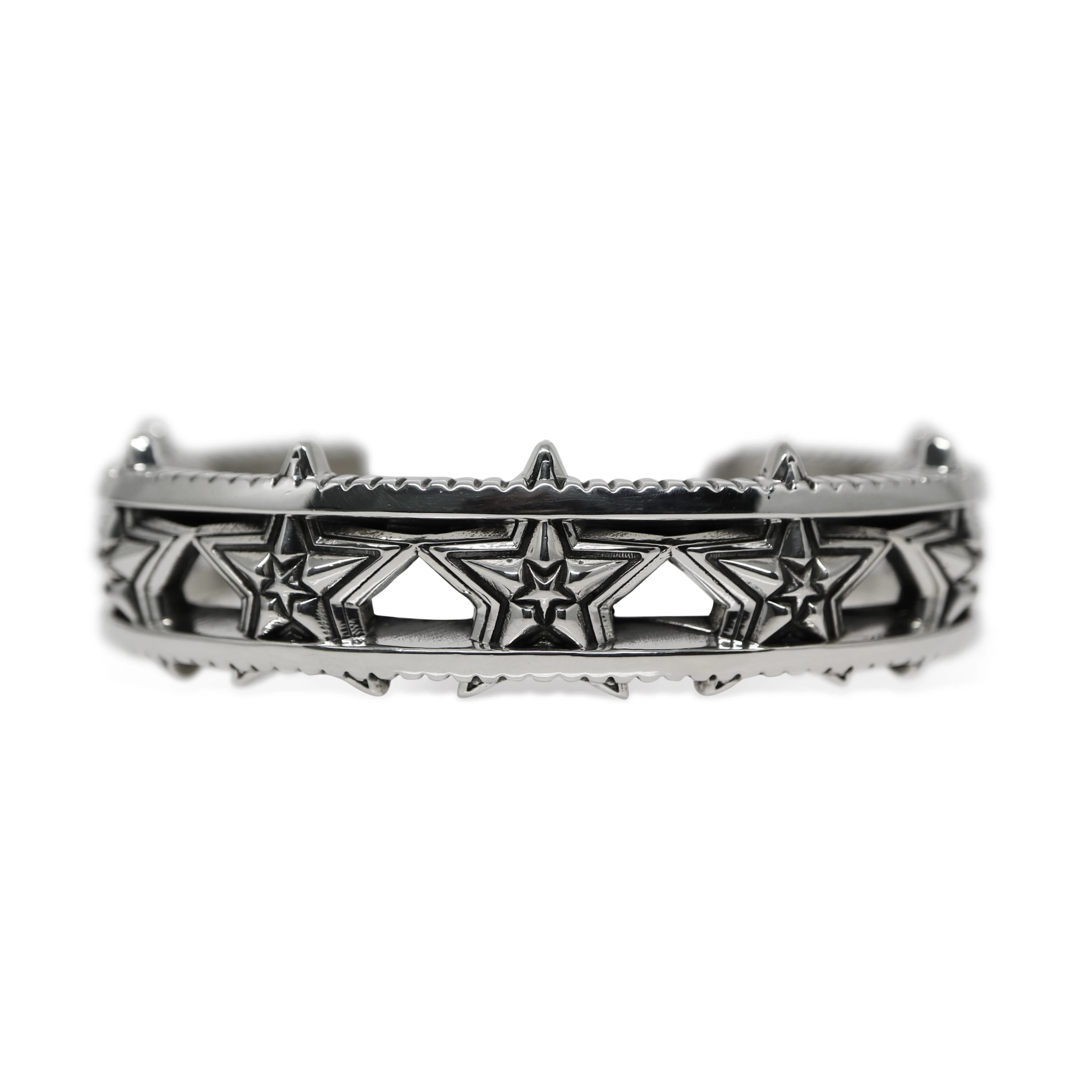 BARBED STAR IN STAR CUFF