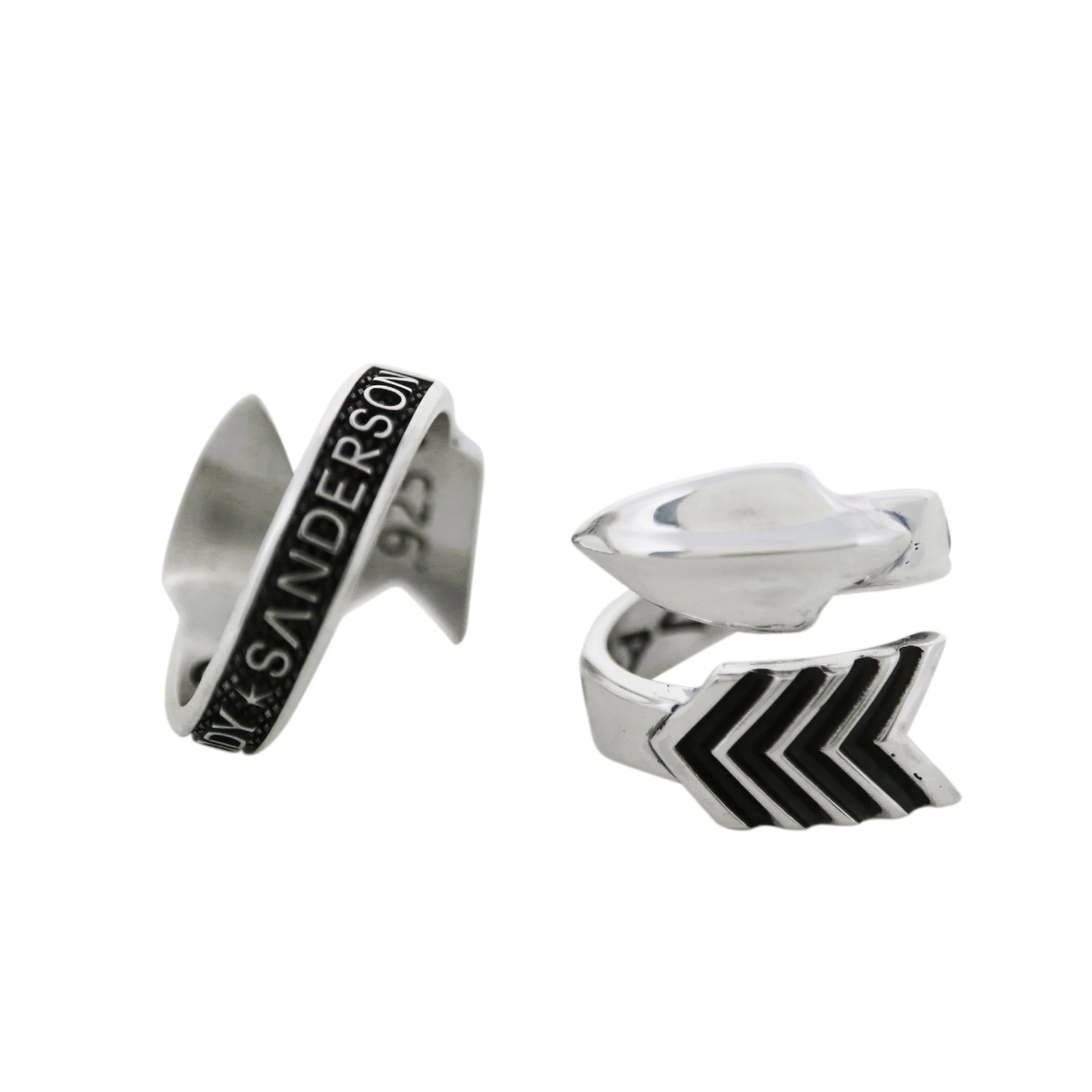 CS SYMBOL RIGHT TWISTED ARROW RING / SINGLE