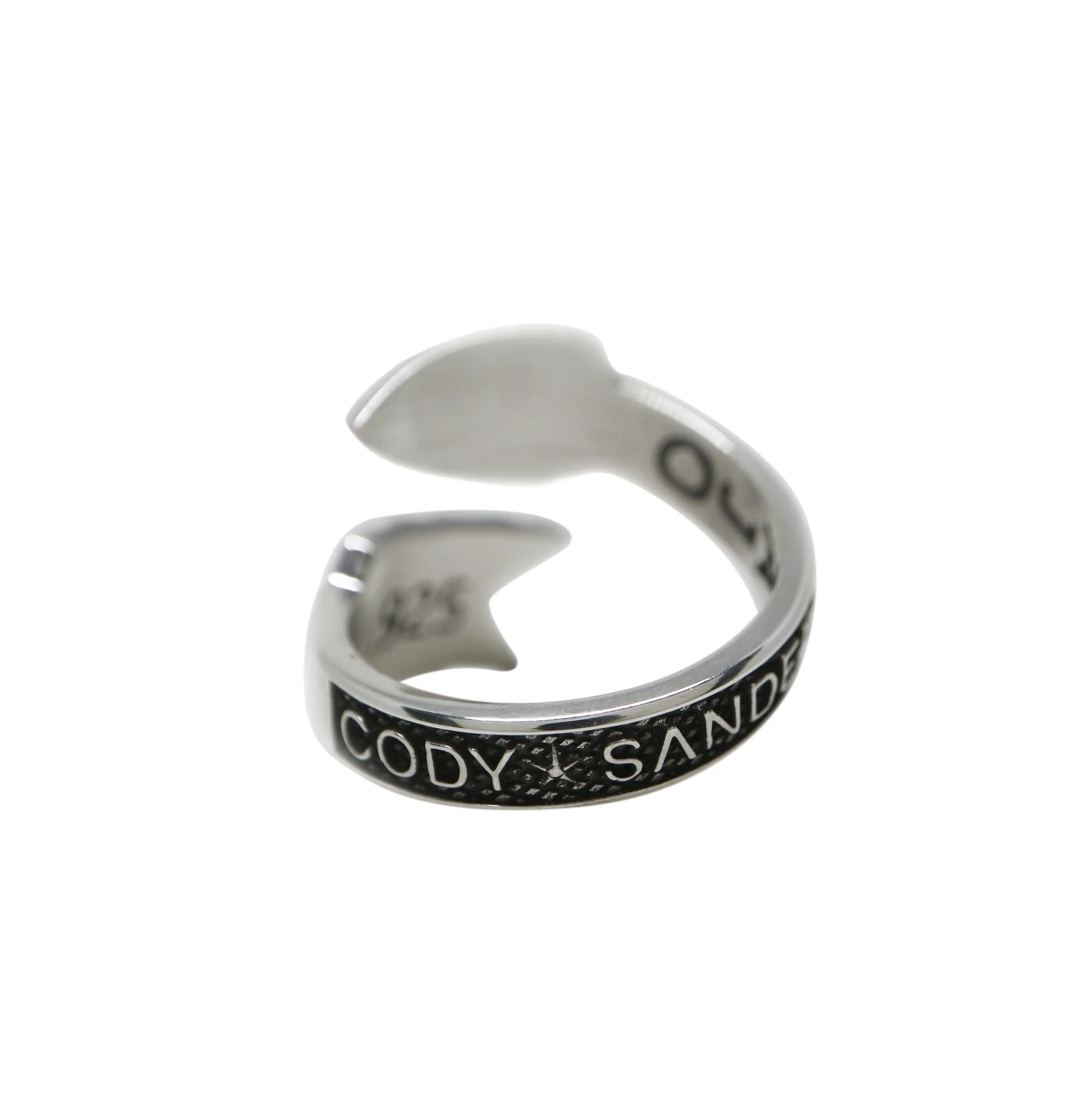 CS SYMBOL LEFT TWISTED ARROW RING / SINGLE CODY SANDERSON Official ...