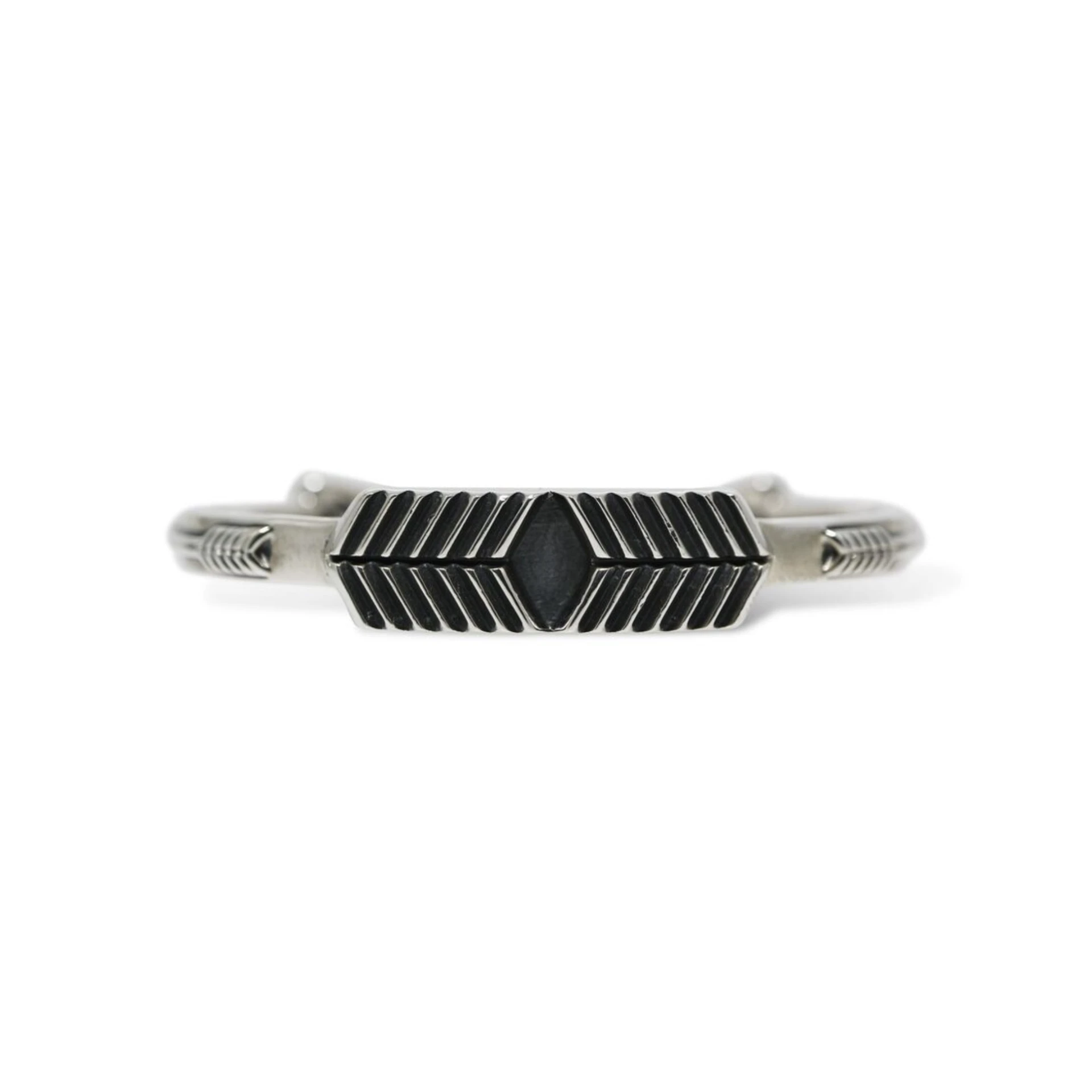 OPPOSING ARROWS CUFF