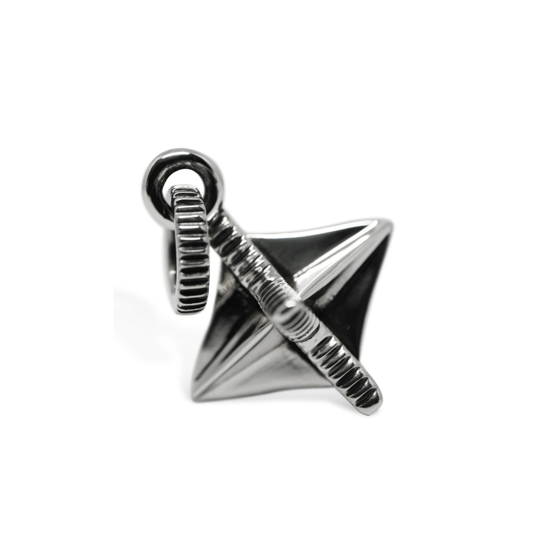 STAR SPIKE 1 PENDANT