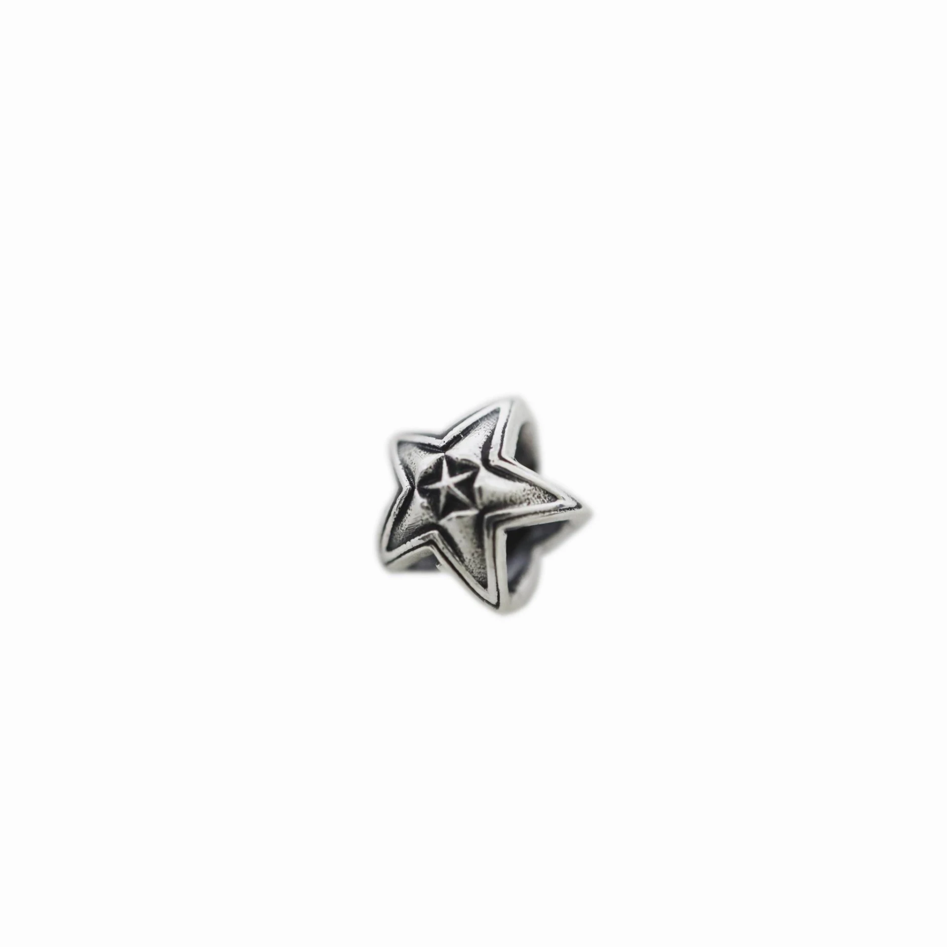 EXTRA TINY DOUBLE FACE STAR IN STAR STUD PENDANT WITH CHAIN