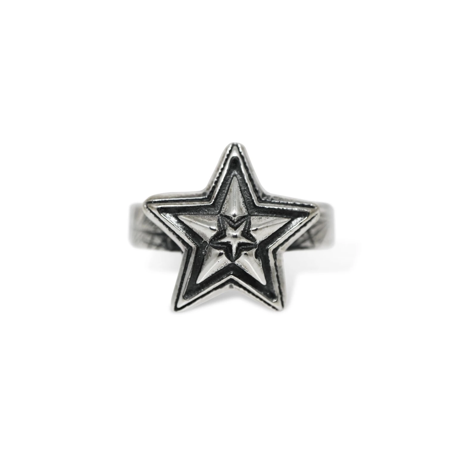 TINY STAR IN STAR W / CAT SCRATCH RING